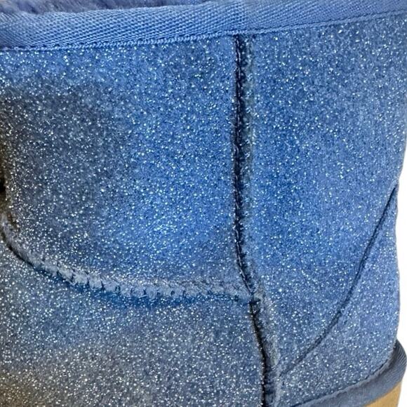 UGG MINI BOOTS - Picture 11 of 12